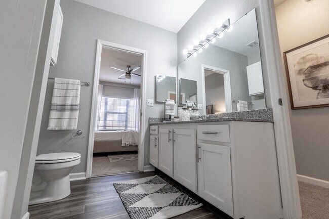 Foto del edificio - The Village on Spring Mill