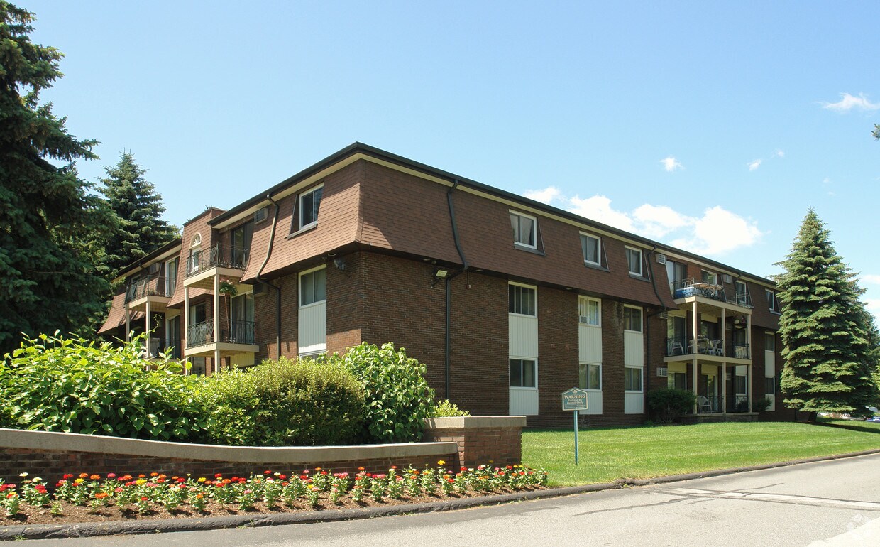 Foto principal - Pheasant Run Apartments