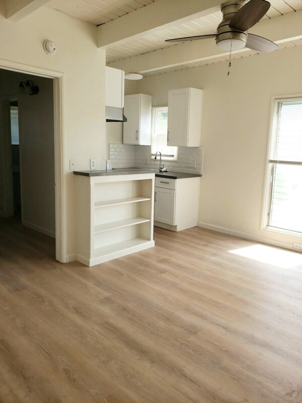 Foto principal - 1909 Beachwood Dr