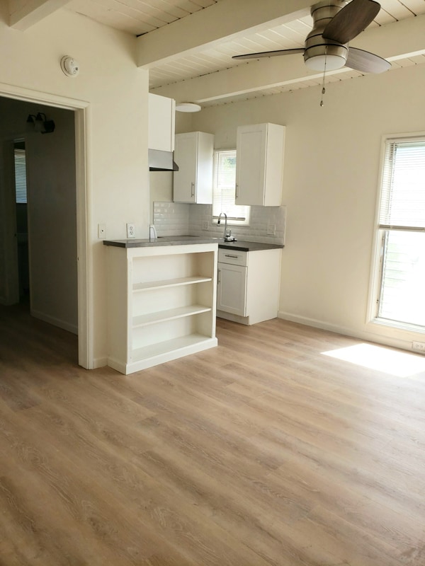 Building Photo - 1909 Beachwood Dr Building Photo - 1909 Beachwood Dr