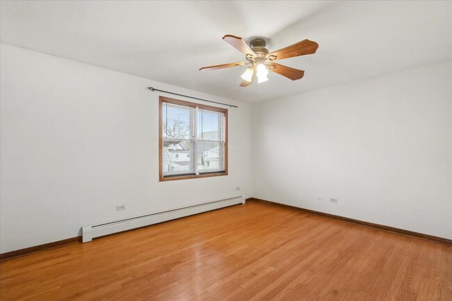 Foto del edificio - 2 bedroom in Chicago IL 60625