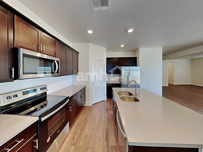 Foto del edificio - 21609 S 231st St