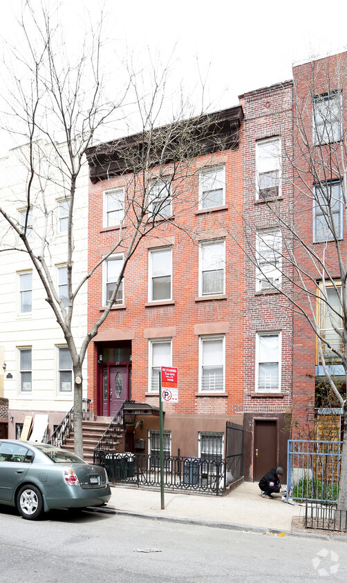 Primary Photo - 271 Sackett St