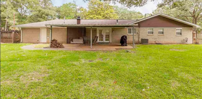 Building Photo - 6035 Marcus Dr