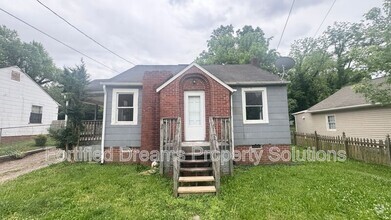 Building Photo - 636 McCreary St