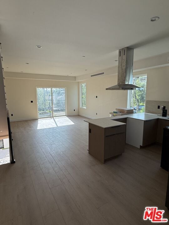 Building Photo - 2135 S Longwood Ave