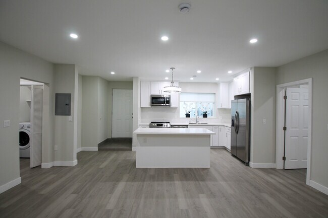 Foto del edificio - 1575 Manning Ave