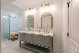 Building Photo - 3312 Falligant Ave