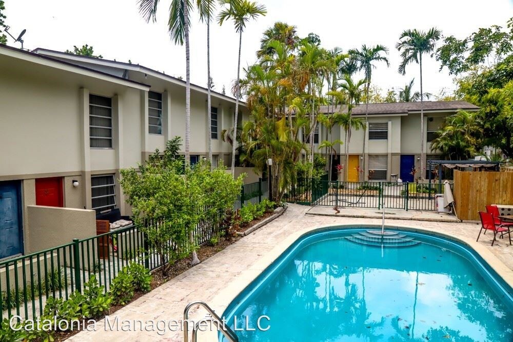 Foto principal - 2900 Bird Ave