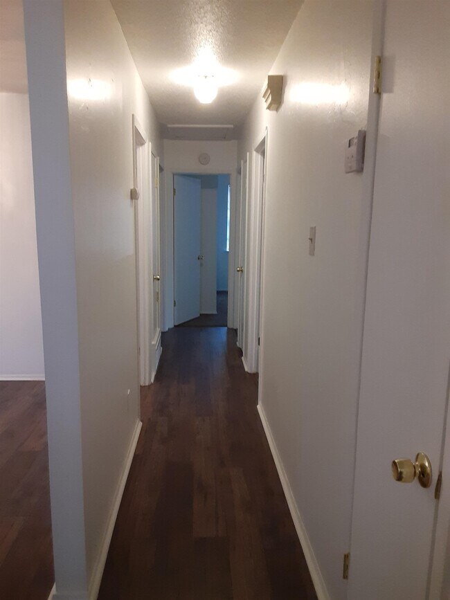 Foto del edificio - 1487 Dunn Ave