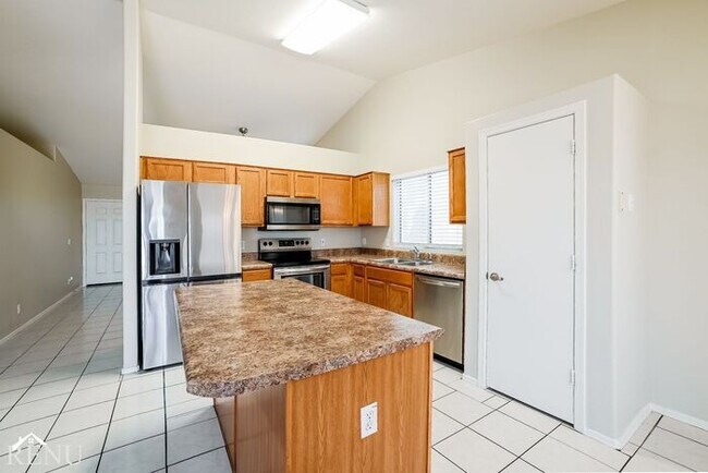 Foto del edificio - 1021 W Mesquite Ave