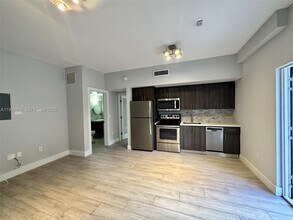 Building Photo - 1100 10th St