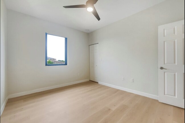 Foto del edificio - 12856 SW 227th St