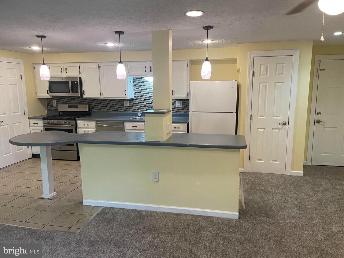 187 Kenwood Dr Unit 187, Winslow Township, NJ 08081 Room for Rent in