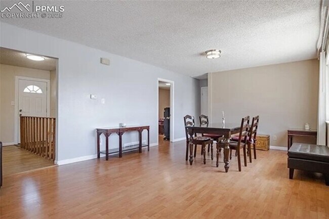 Foto del edificio - Charming 3 Bedroom in West Colorado Springs