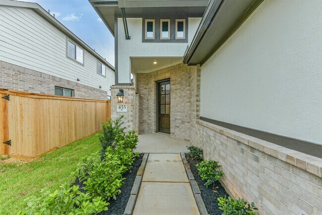 Foto del edificio - 455 Mathis Lk Ct