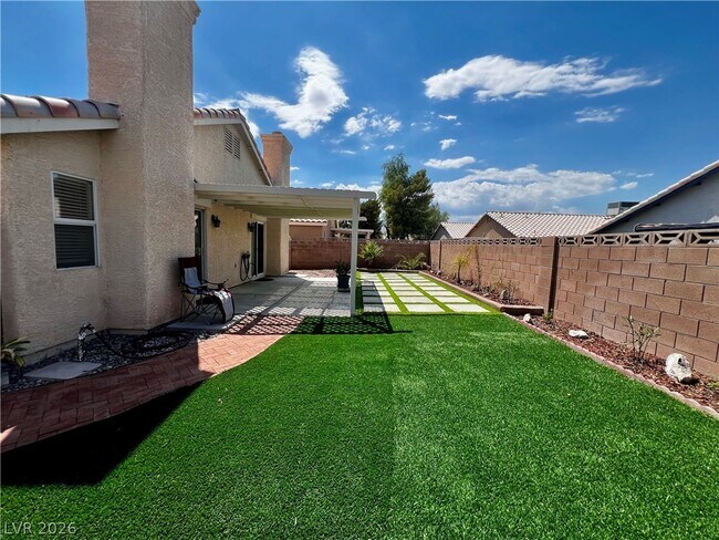 Foto del edificio - 7100 Village Shore Ct