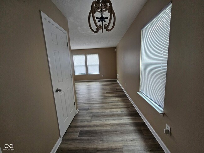 Foto del edificio - 4085 Lassen Ln