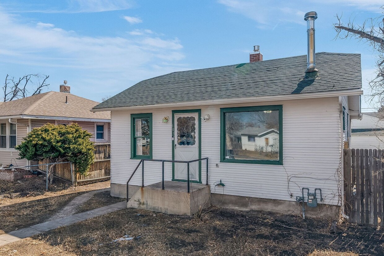 Foto principal - 605 E 8th St