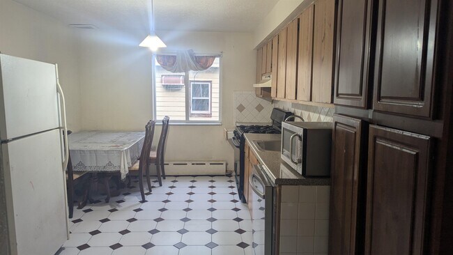 Building Photo - 222 Terrace Ave