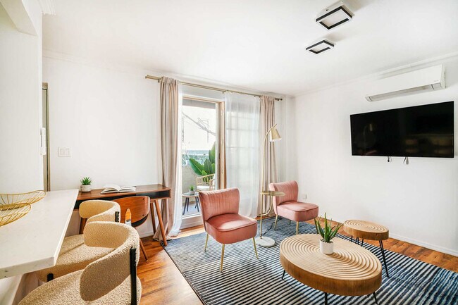 Foto del edificio - 240 E 26th St