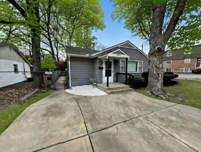 Foto del edificio - Tiehen Realty - Booth