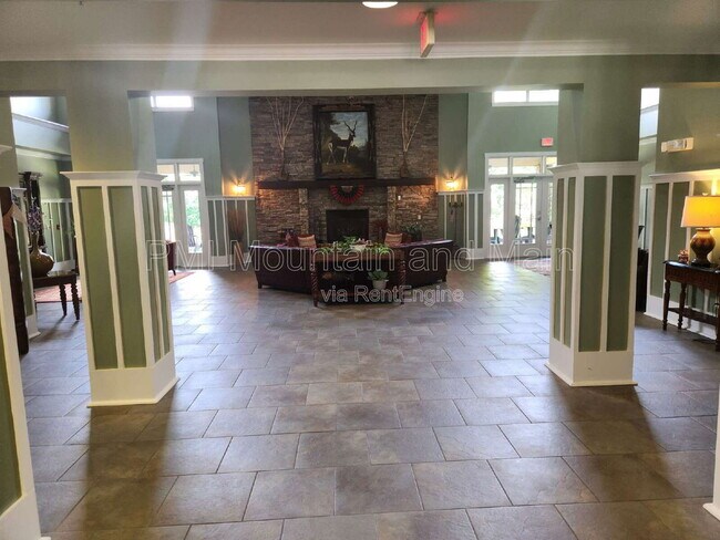 Building Photo - 9 Kenilworth Knolls