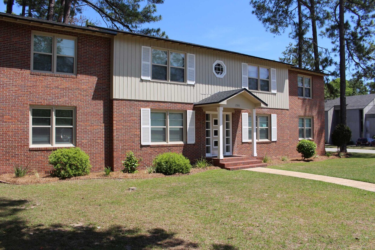 1701 Williams St Valdosta GA 31602 Townhouse for Rent in Valdosta