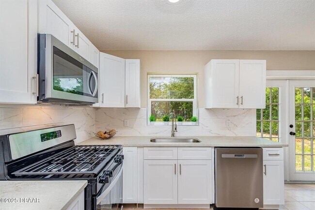Building Photo - 1808 Green Pl