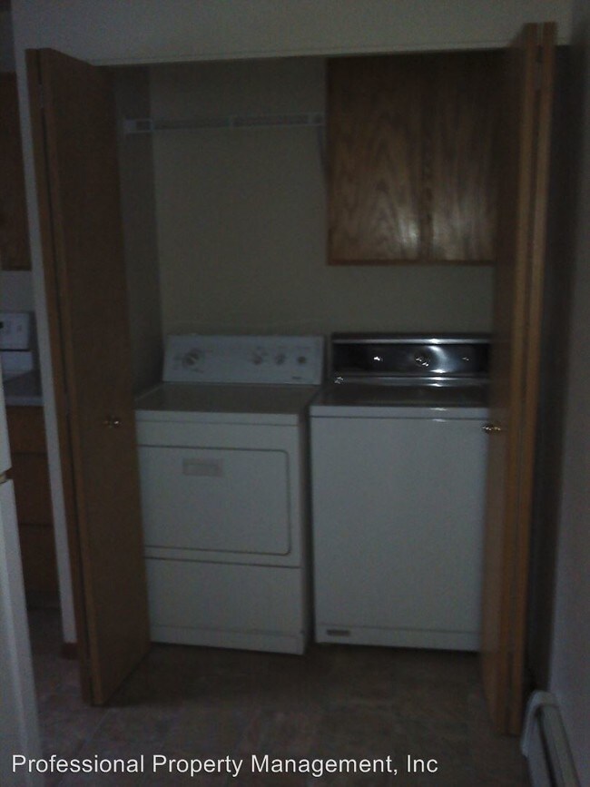 Foto del edificio - 2216 1/2-2216-2212 W Greenough Dr