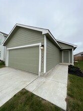 Building Photo - 13819 Llama Pl