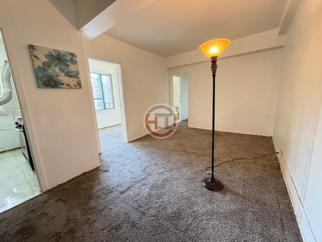 Photo - 1490 Metropolitan Ave Apartment