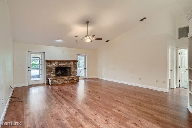 Building Photo - 3 br, 2.5 bath House - 1222 Lindsey Rd