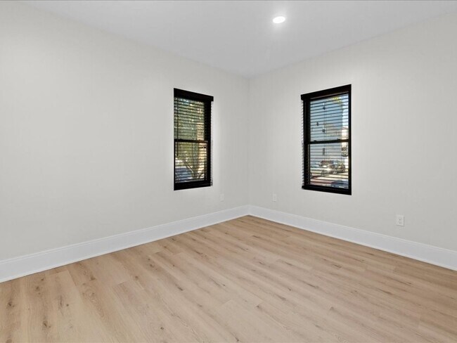 Foto del edificio - 87-89 Malden St