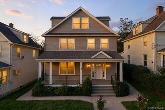 31 Maple St
