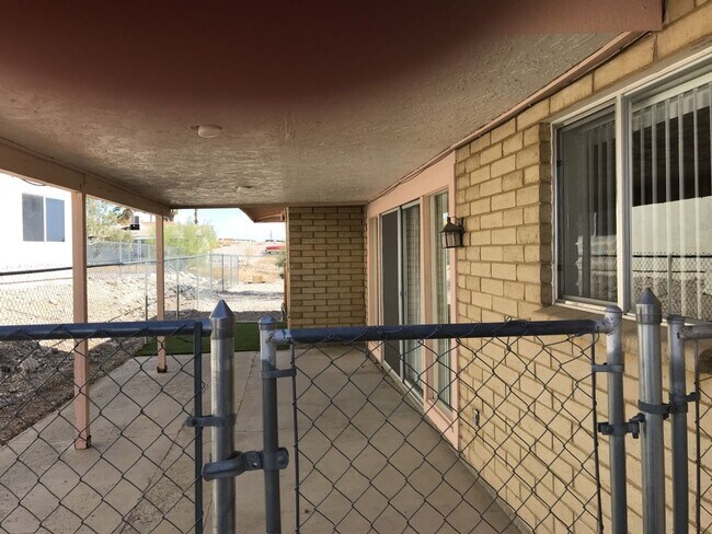 Foto del edificio - NEW LOWER PRICE!  Call for a showing. (928) 453-2606