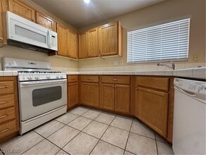 Building Photo - 821 Dancing Vines Ave