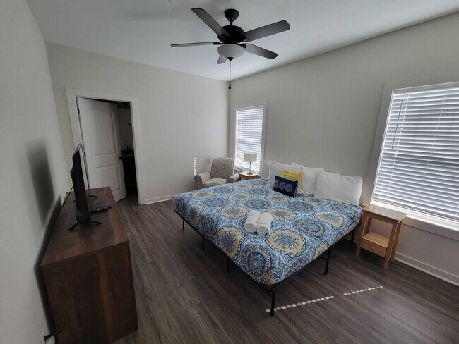 Foto del edificio - 410 N C St