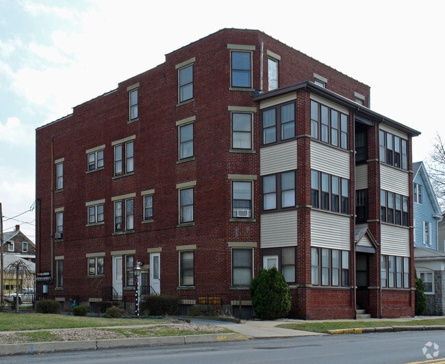 144 N Front St, Sunbury, PA 17801 Apartments Sunbury, PA