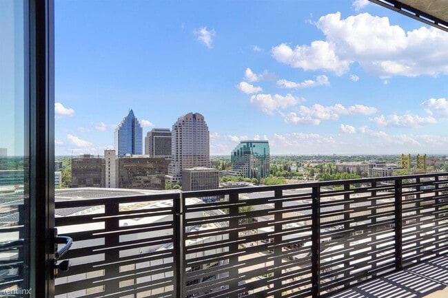 Building Photo - 1 br, 1 bath Condo - 500 J St Unit 1707