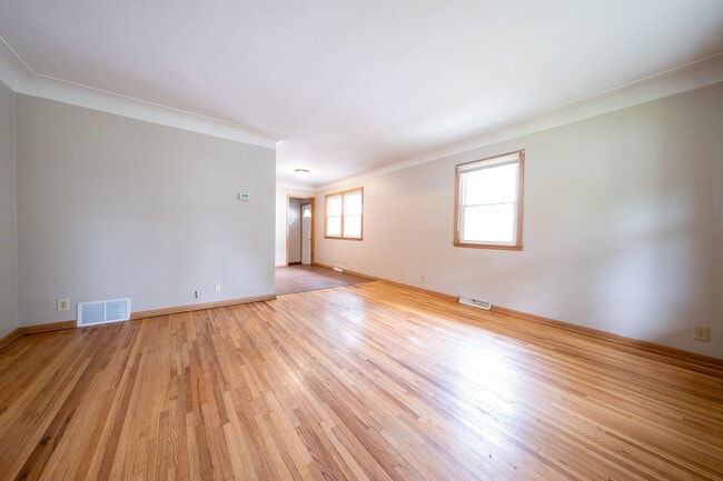 Foto del edificio - 5524 Oliver Ave S