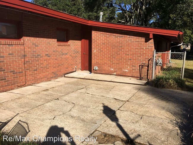 Building Photo - 2484 Wise St