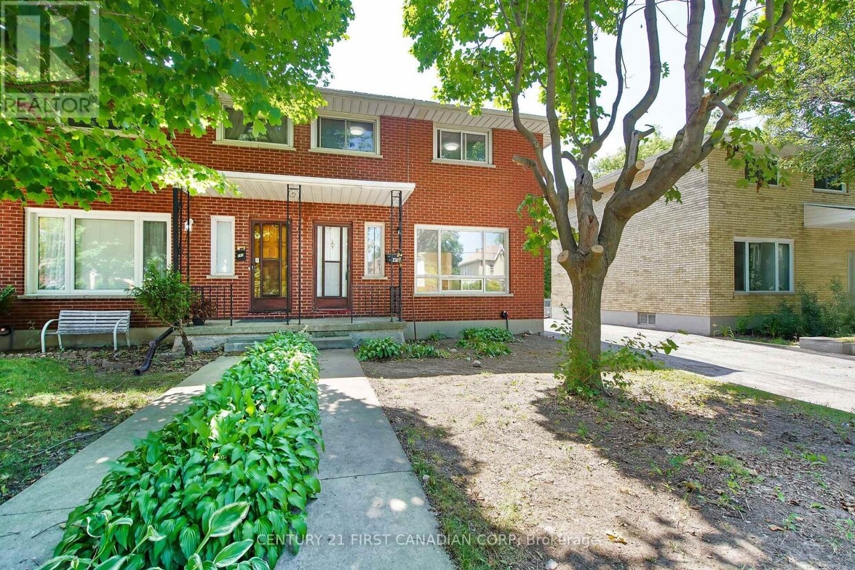 Primary Photo - 185 Taylor St