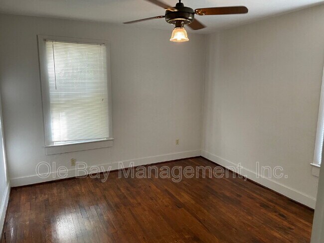 Foto del edificio - 414 Hall Ave