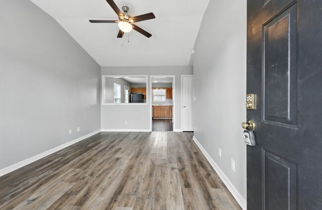 Building Photo - 955 Winesap Rd