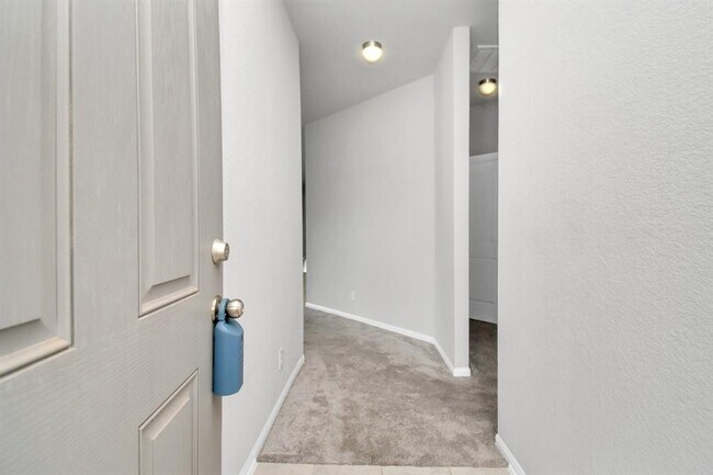 Building Photo - 3503 Riverside Glen Ln