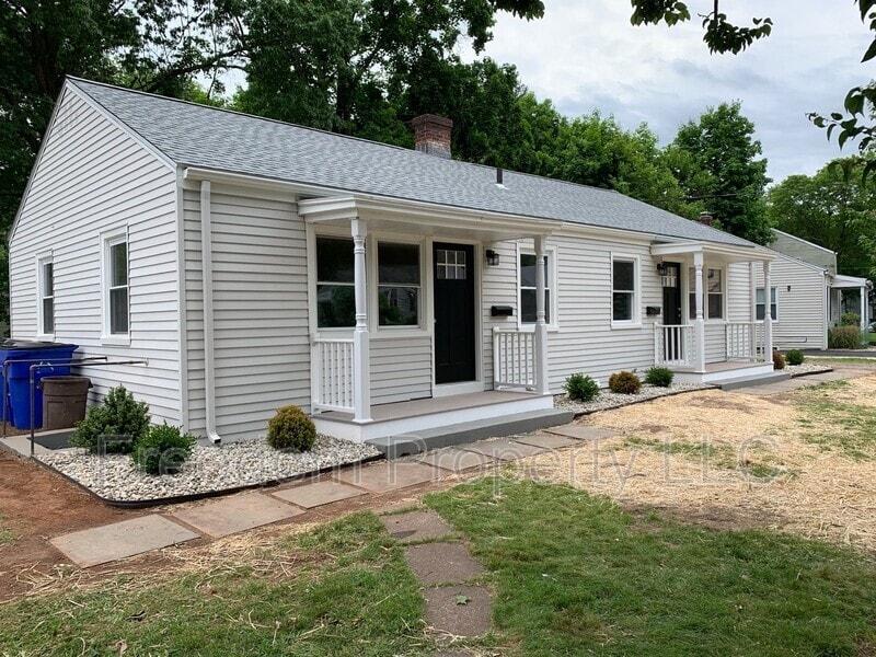 Primary Photo - 38 Elmhurst Cir