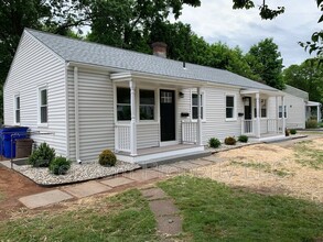 Building Photo - 38 Elmhurst Cir