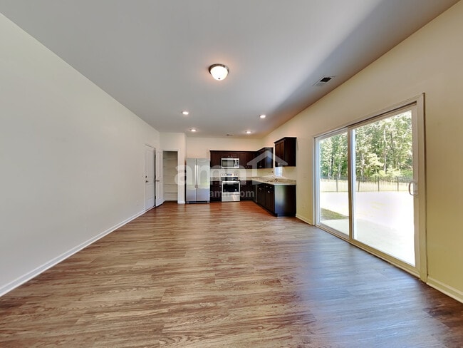 Building Photo - 136 Orion Way