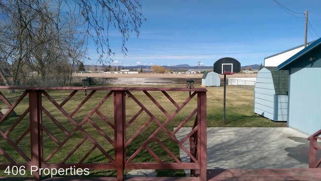 Foto del edificio - 1040 Sun Valley Rd
